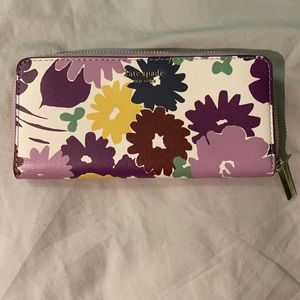 Kate Spade sylvia Swing Flora Slim Zip